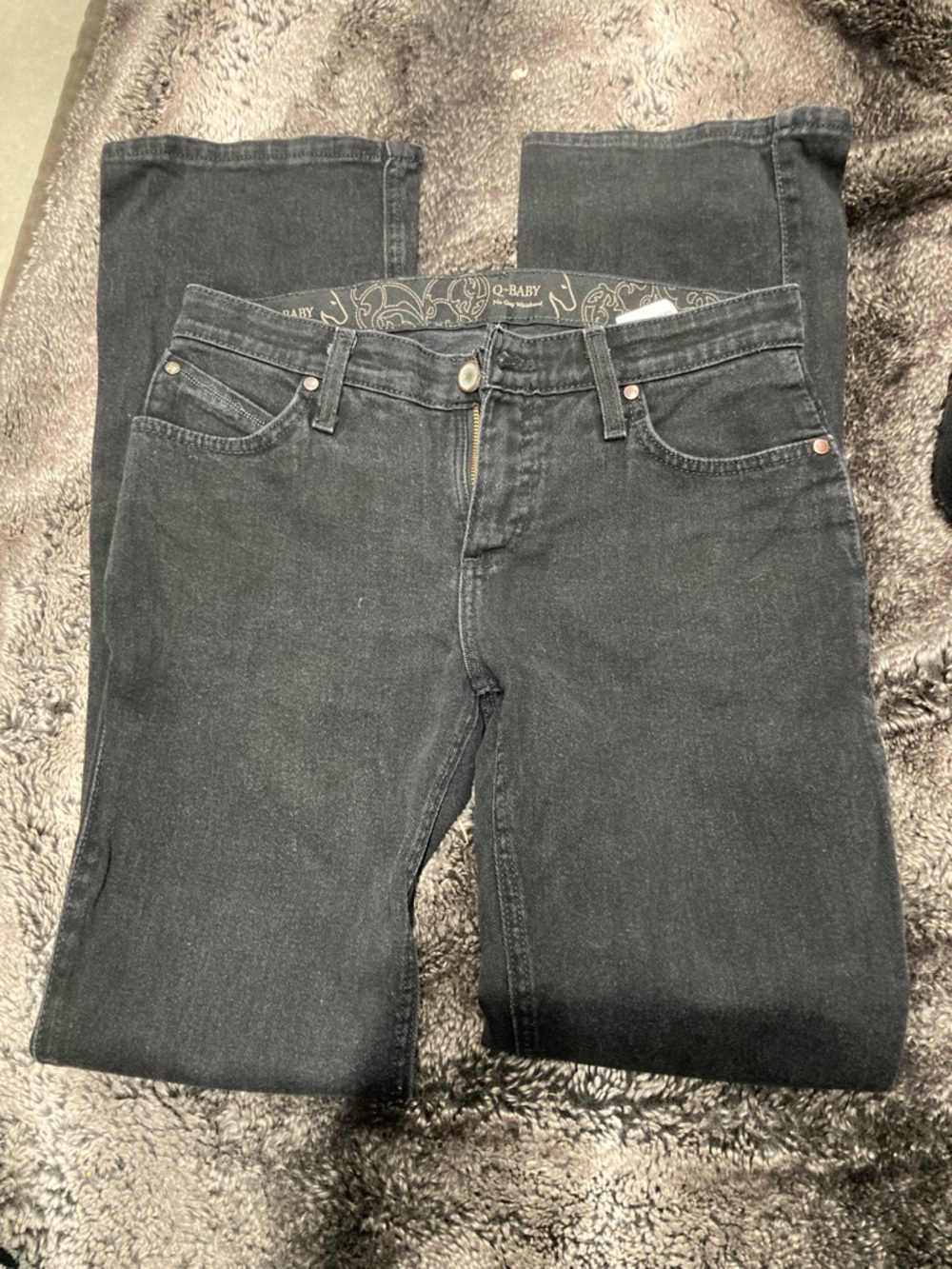 Q-Baby Women's Black Straight-Leg Jeans